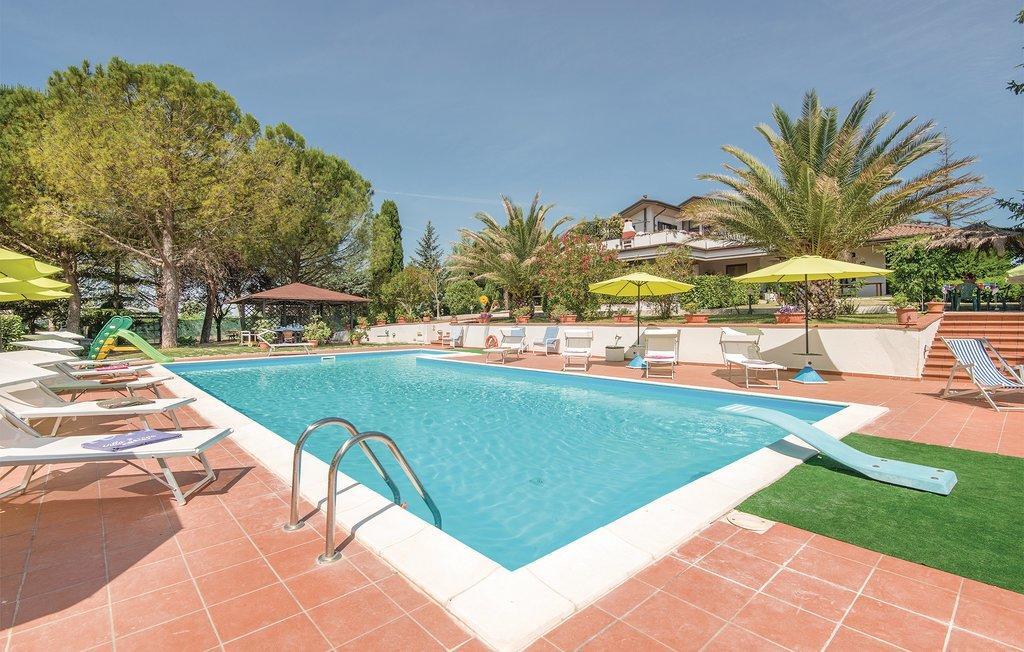 Villa Serena Asís Exterior foto