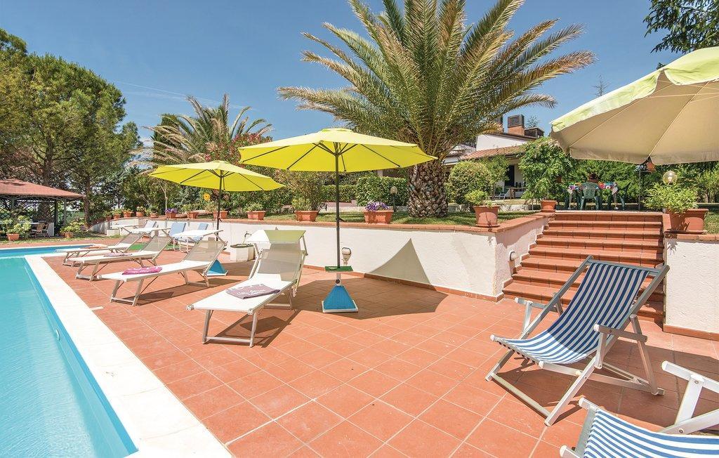 Villa Serena Asís Exterior foto